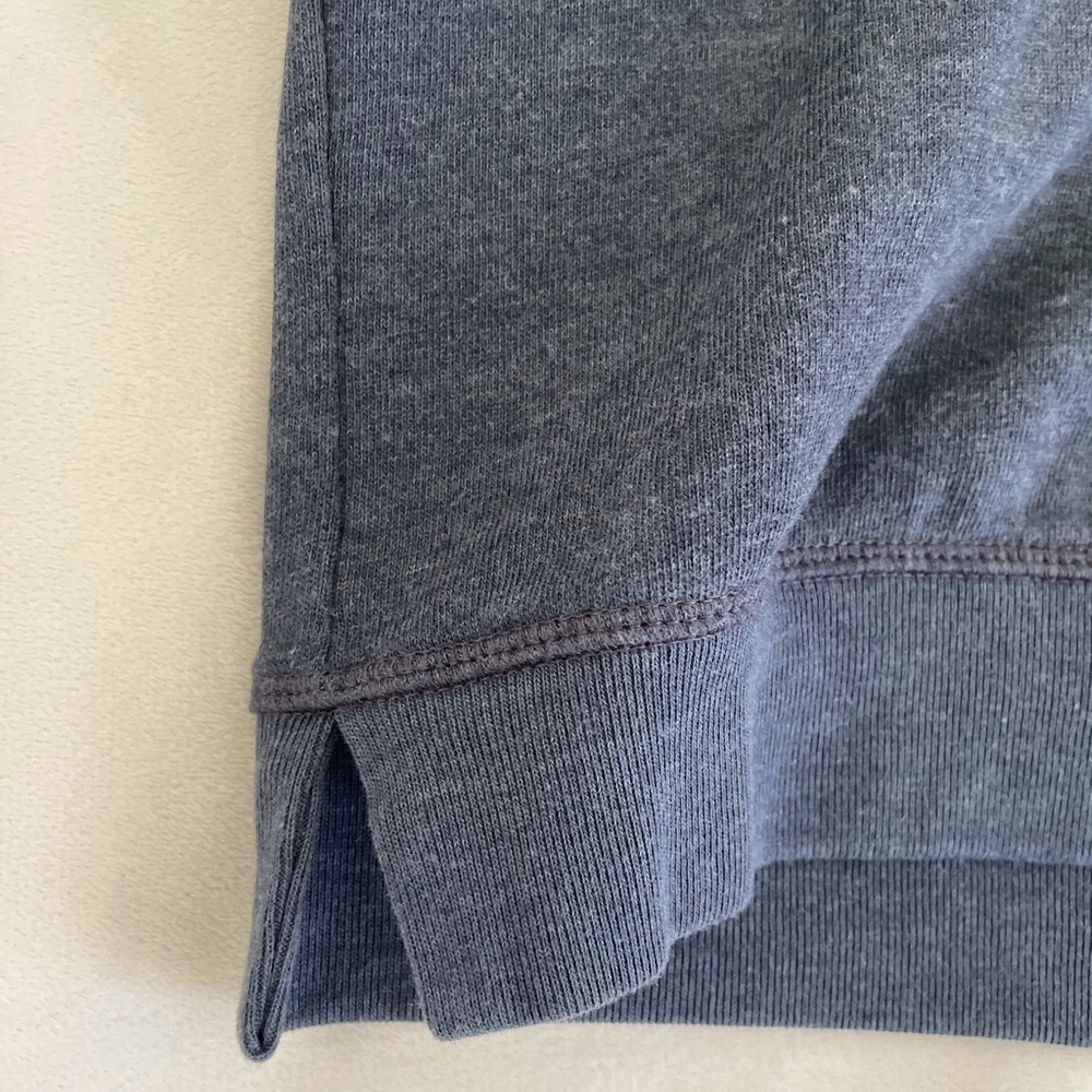Women’s Cool-Gray Gap Hoodie - Picture 5 of 6